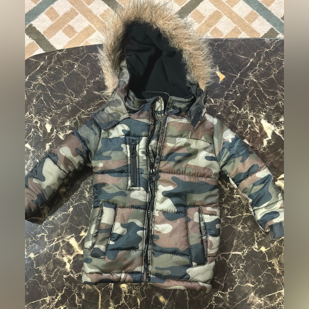 Coats for kids size 12 m great condition